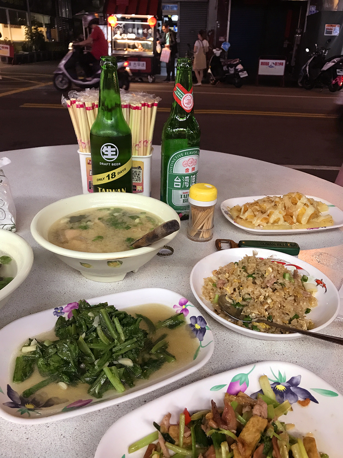 台中の夜市の晩御飯